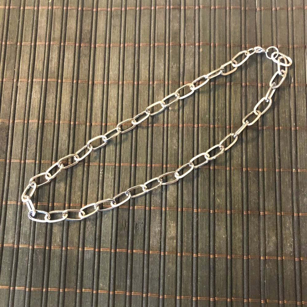 MEN OR WOMEN'S NECKLACE.......16" CHAIN